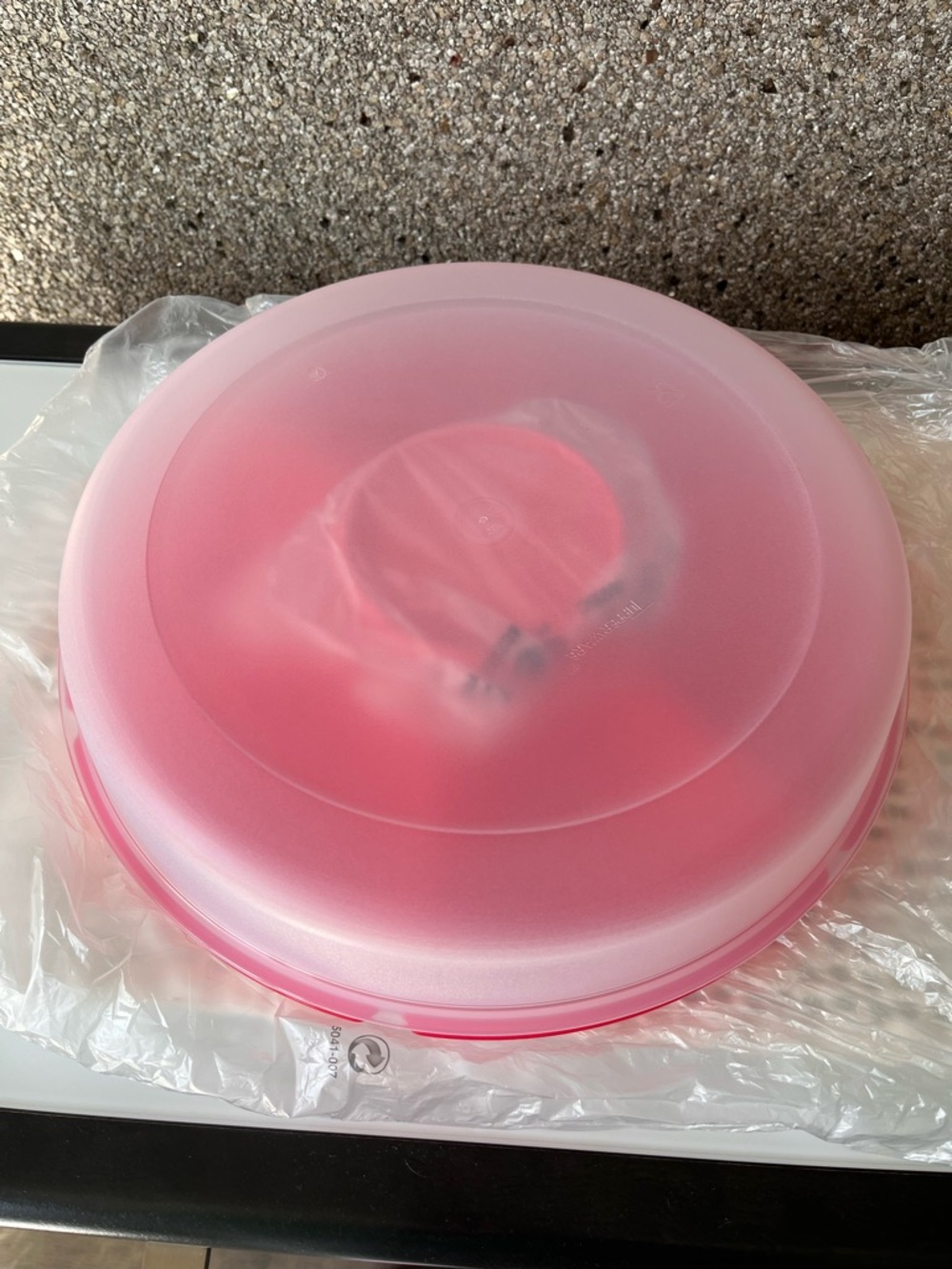 Tupperware red Round serving center set
